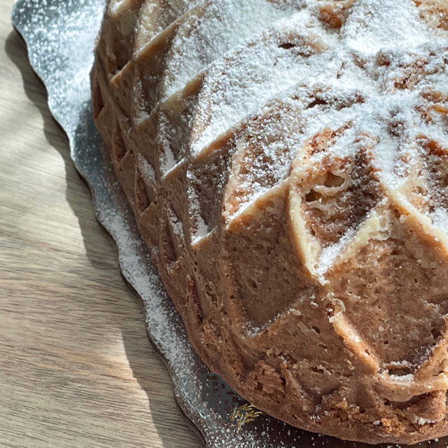 Bundt de plátano con nuez